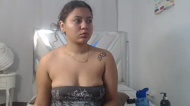 AlannaHarper online show from June 20, 2026, 4:43 pm