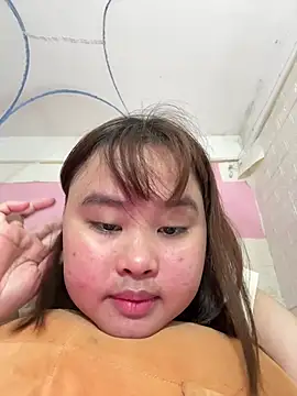 TieuYeuTinh6868 online show from April 3, 2026, 11:47 pm