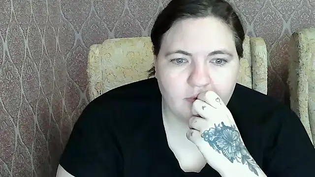 Snapshot of ElviraOreilllyX chatting on April 23, 2026, 4:42 pm ElviraOreilllyX online show from April 23, 2026, 4:42 pm