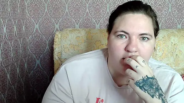 Snapshot of ElviraOreilllyX chatting on May 16, 2026, 6:21 am ElviraOreilllyX online show from May 16, 2026, 6:21 am