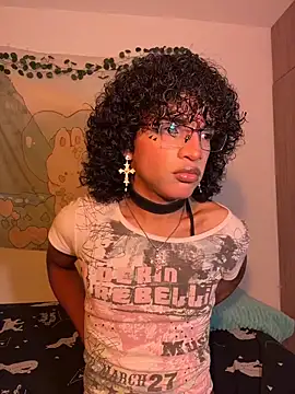 LunuxSiren online show from April 11, 2026, 12:48 am