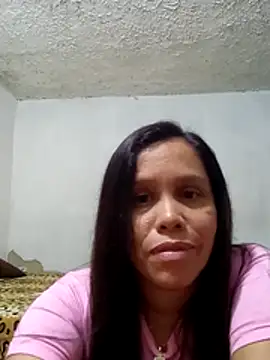 Snapshot of alexandra-queen chatting on May 29, 2026, 6:06 pm alexandra-queen online show from May 29, 2026, 6:06 pm