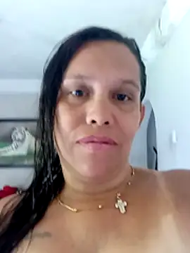Snapshot of alexandra-queen chatting on June 14, 2026, 5:26 pm alexandra-queen online show from June 14, 2026, 5:26 pm