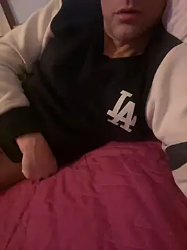 Ispanico1001 online show from April 27, 2026, 2:09 am