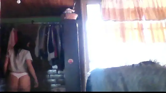 SusanCortez  online show from April 19, 2026, 9:06 pm