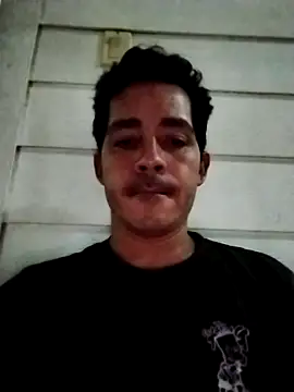 Gabriel leon33 online show from May 22, 2026, 5:25 am