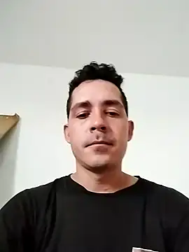 Gabriel leon33 online show from June 12, 2026, 10:14 am