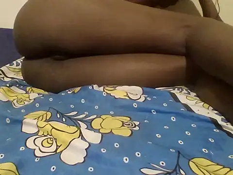 PetuniaAkAkea online show from April 12, 2026, 8:25 pm