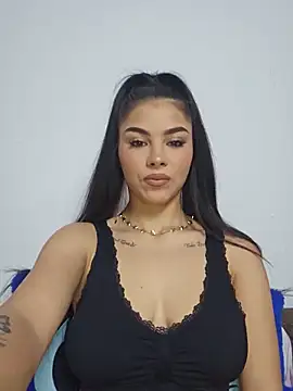 Crissdesire online show from June 11, 2026, 4:16 pm