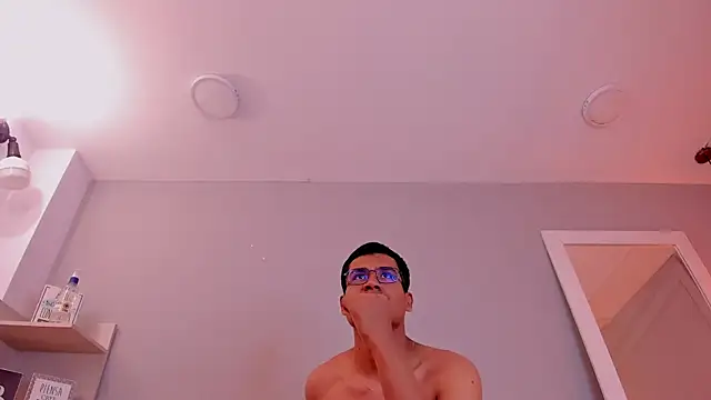 ThiagoVega  online show from April 3, 2026, 3:59 am