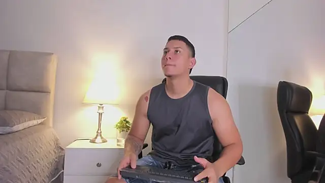 Chriss Diamond online show from June 11, 2026, 7:56 pm