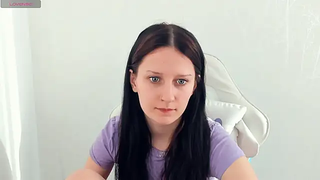 Snapshot of Addelin_tarro chatting on April 8, 2026, 11:10 am Addelin tarro online show from April 8, 2026, 11:10 am