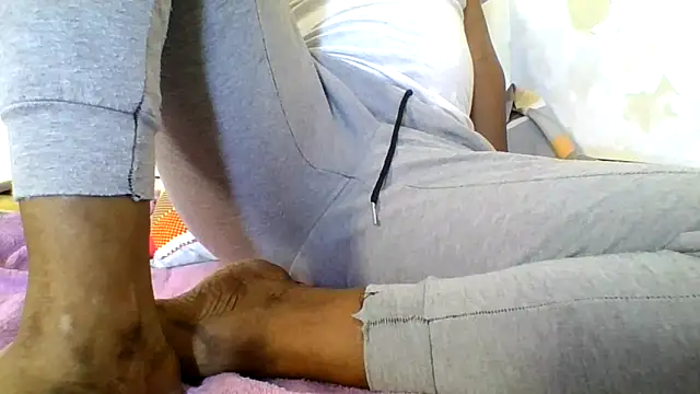 Thandie40 online show from May 20, 2026, 7:42 pm