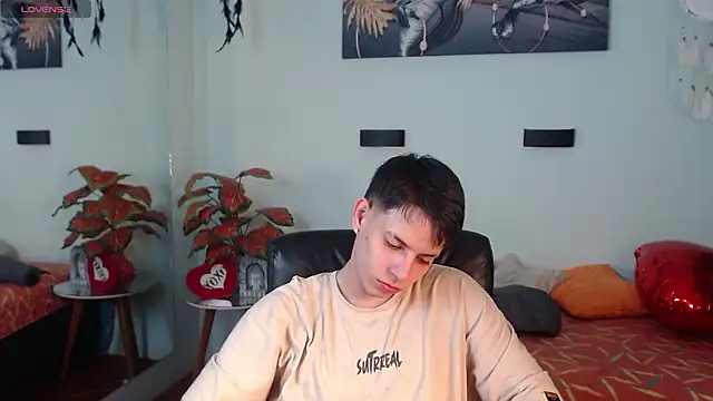 RoaSexi25 online show from March 28, 2026, 3:28 am