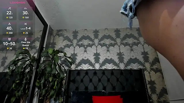 Snapshot of Pamela_di_angelo chatting on April 21, 2026, 10:23 pm Pamela di angelo online show from April 21, 2026, 10:23 pm