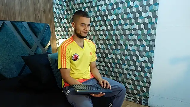 Joaho Fernandez online show from June 13, 2026, 9:46 pm