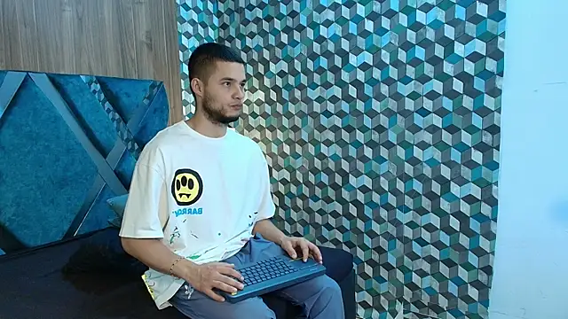 Joaho Fernandez online show from July 21, 2026, 7:49 pm