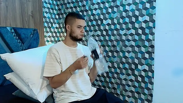 Joaho Fernandez online show from July 29, 2026, 8:51 pm