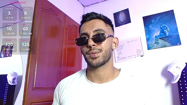 romanpearce  online show from June 1, 2026, 8:54 pm