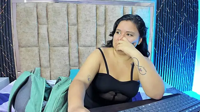 Snapshot of natasha_adam21 chatting on July 2, 2026, 2:00 am natasha adam21 online show from July 2, 2026, 2:00 am