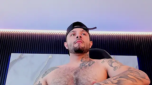 NICK OWEEN26 online show from March 28, 2026, 3:44 pm