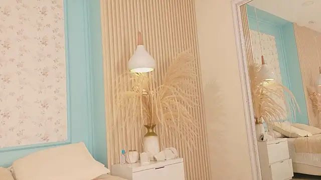 SarayCortez online show from April 5, 2026, 8:17 pm