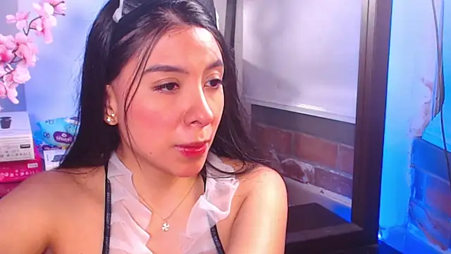 mila gomez  online show from April 1, 2026, 1:39 am