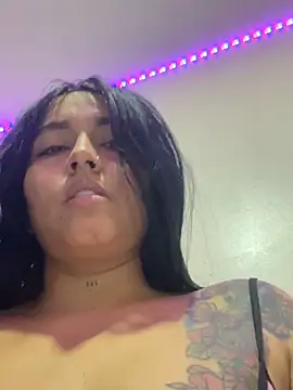 Snapshot of allissonSaenz chatting on March 31, 2026, 11:32 am allissonSaenz online show from March 31, 2026, 11:32 am