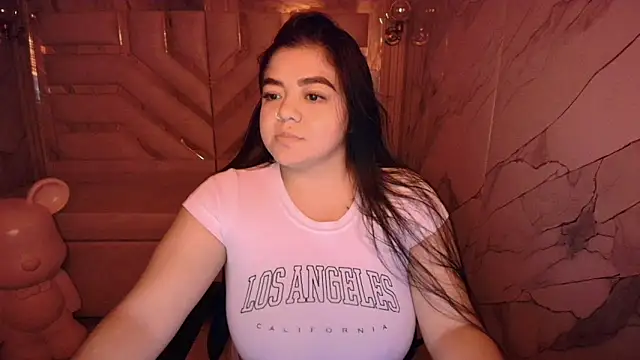 luna  r  online show from April 25, 2026, 3:09 am