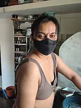 HeartlessGirl online show from June 20, 2026, 9:23 am