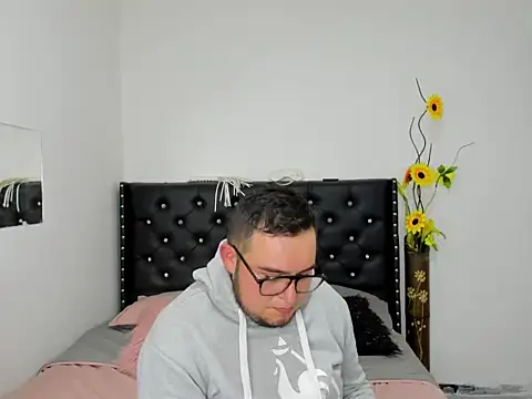 Xavier Blaze online show from March 25, 2026, 8:37 pm