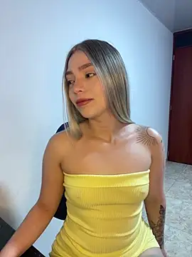 Snapshot of Catalina_bel chatting on July 1, 2026, 2:46 am Catalina bel online show from July 1, 2026, 2:46 am