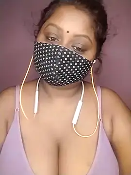 Snapshot of Tamil-Dhara chatting on May 4, 2026, 9:55 pm Tamil-Dhara online show from May 4, 2026, 9:55 pm