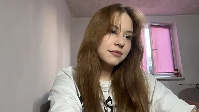 NyelleSpir online show from March 25, 2026, 3:29 pm