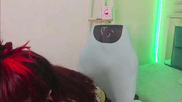 Sara Red X online show from June 25, 2026, 6:40 am