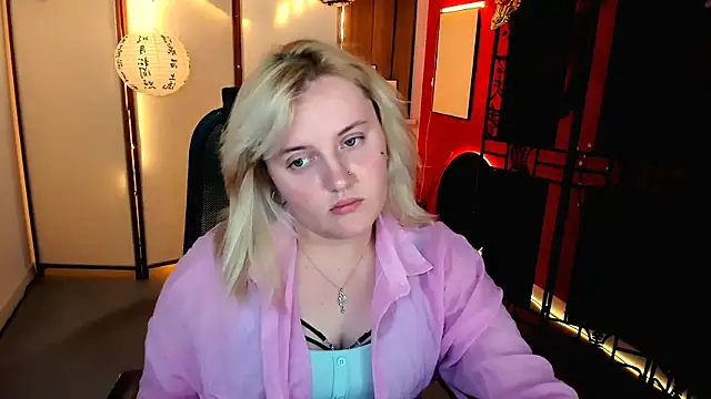 KathyBriggs online show from June 19, 2026, 5:12 am