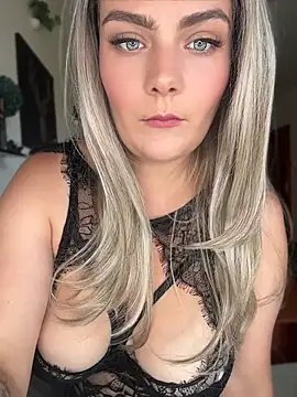 Snapshot of Blonde_Cougar chatting on June 30, 2026, 10:05 am Blonde Cougar online show from June 30, 2026, 10:05 am