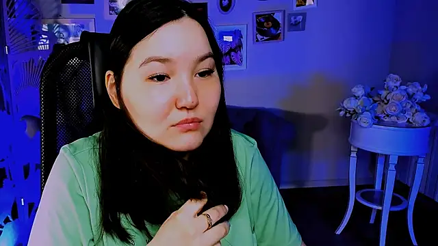 CamilaMartiez online show from April 15, 2026, 1:51 pm
