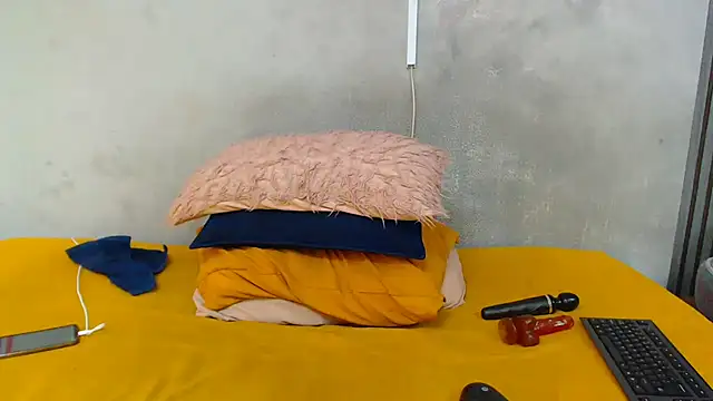 Snapshot of kinkynaghty chatting on June 14, 2026, 7:10 am kinkynaghty online show from June 14, 2026, 7:10 am