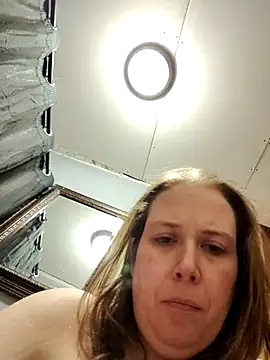 023thickandjuicy07 online show from April 12, 2026, 2:27 am
