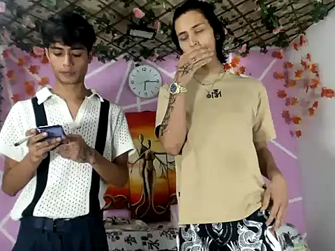 Snapshot of TYLERhHOT2005 chatting on March 27, 2026, 12:38 am TYLERhHOT2005 online show from March 27, 2026, 12:38 am