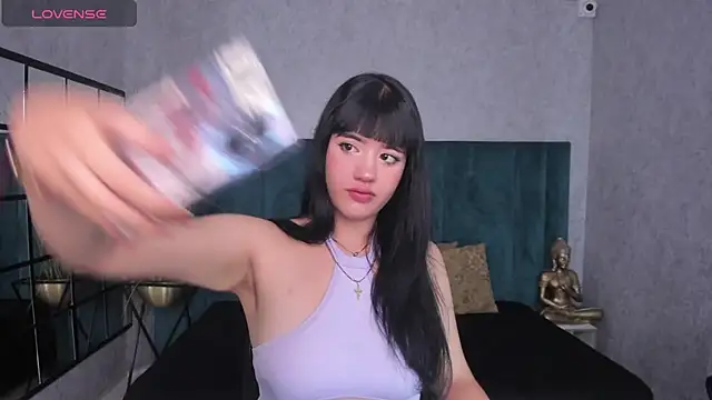 Antoniajblair online show from April 15, 2026, 11:28 am