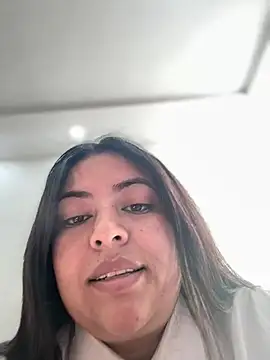 Snapshot of velen_09 chatting on July 1, 2026, 12:18 pm velen 09 online show from July 1, 2026, 12:18 pm