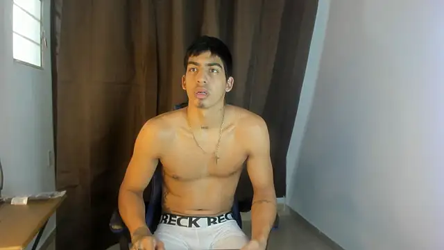 Milo LatinBoy online show from April 13, 2026, 7:52 pm