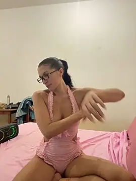 Snapshot of kimberlysnow11 chatting on June 2, 2026, 2:13 am kimberlysnow11 online show from June 2, 2026, 2:13 am