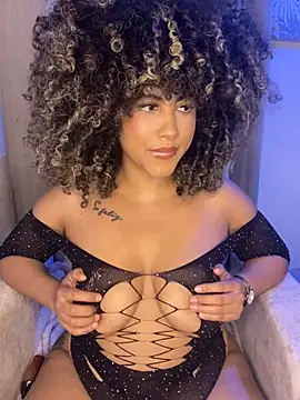 Snapshot of Kendra_curly chatting on June 6, 2026, 3:44 am Kendra curly online show from June 6, 2026, 3:44 am