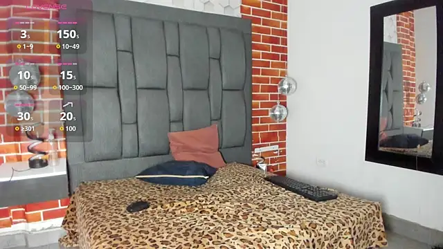 Snapshot of luxuryheavenn chatting on May 26, 2026, 6:15 pm luxuryheavenn online show from May 26, 2026, 6:15 pm
