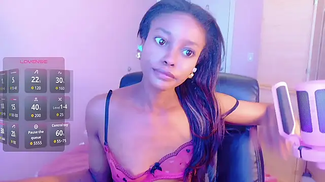 Amber Fae online show from May 7, 2026, 10:37 pm