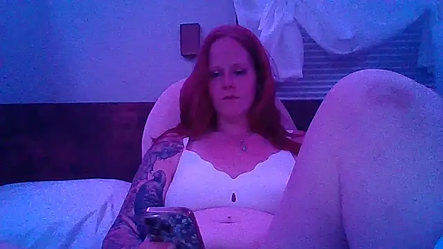 RedVelvetVixen online show from May 24, 2026, 4:17 am