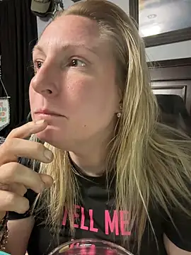 sweetkacibaby online show from May 27, 2026, 1:57 am